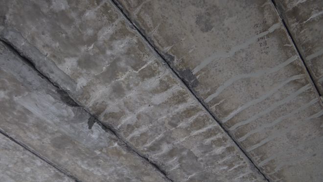 Long-Term-Load-Cracks