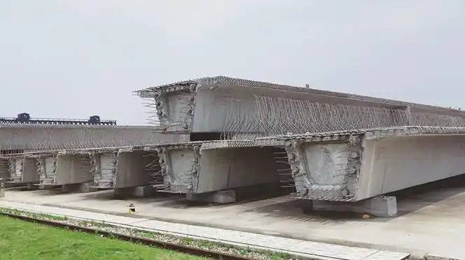 Causes and Treatment of Post-Tensioned Prestressed Concrete Bridge Cracks After Tensioning