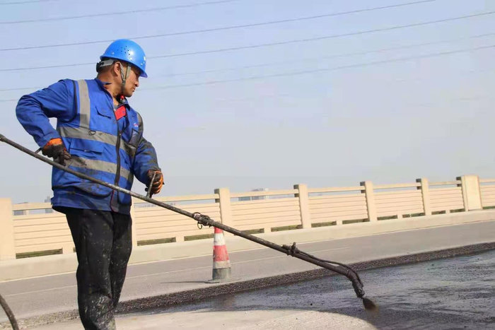 spray-coating-construction-site