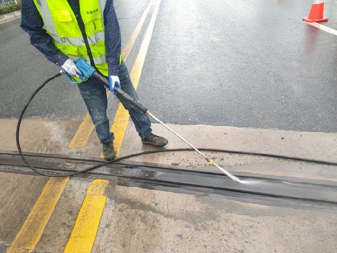 expansion-joints-require-regular-maintenance